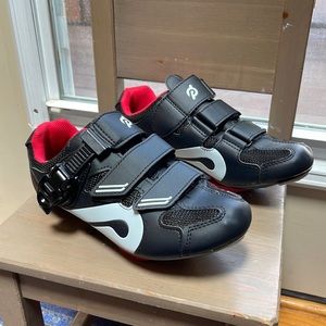 Peloton Cleats with clips size 38 / 7